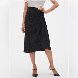 2 FOR $20 Banana Republic Black White Polka Dot Ruched Skirt Knee Length Size 4
